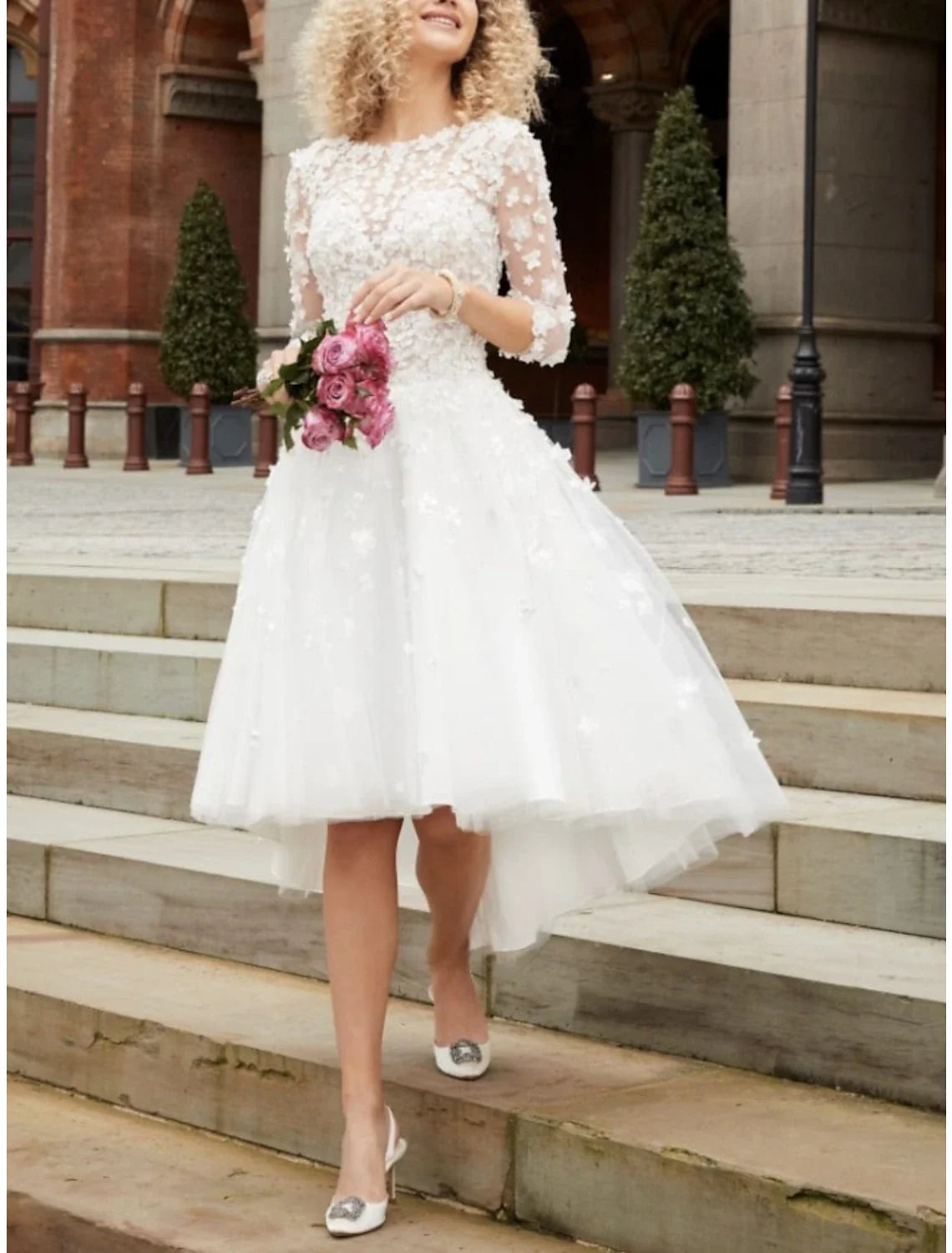 Little White Dresses Wedding Dresses A-Line Scoop Neck 3/4 Length Sleeve Asymmetrical Tulle Bridal Gowns With Pleats Appliques Elegant Lace Gown